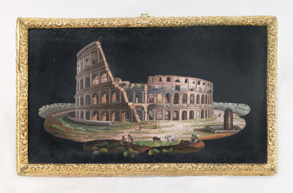 Micromosaico raffigurante il Colosseo entro cornice in bronzo dorato